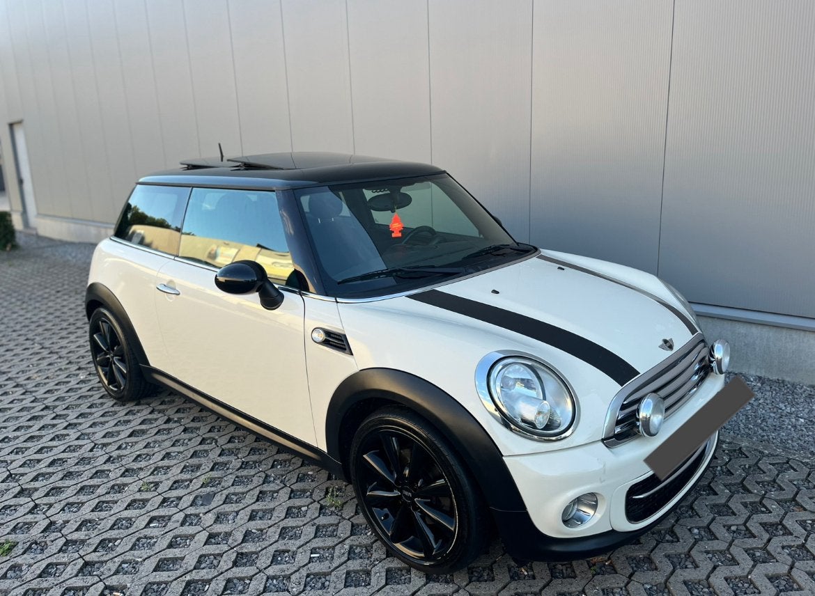 ✅• Mini Cooper 1.6D ✅Airco //2011✅•Full Option - Pano - Navi, Voorwielaandrijving, Euro 5, Parkeersensor, Zwart