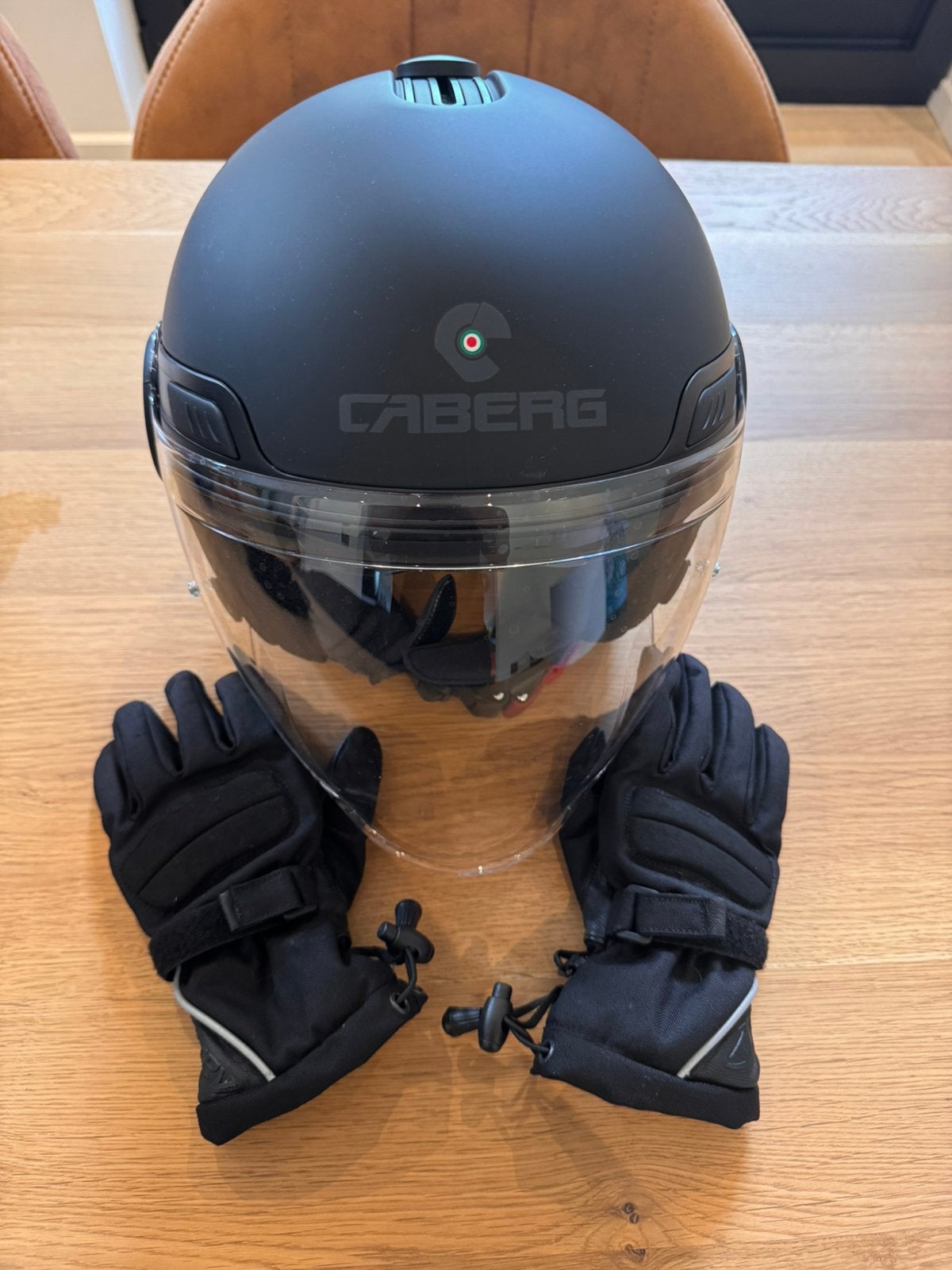 Helm Caberg Uptown XS + handschoenen, Vélos & Vélomoteurs, Enlèvement, Comme neuf
