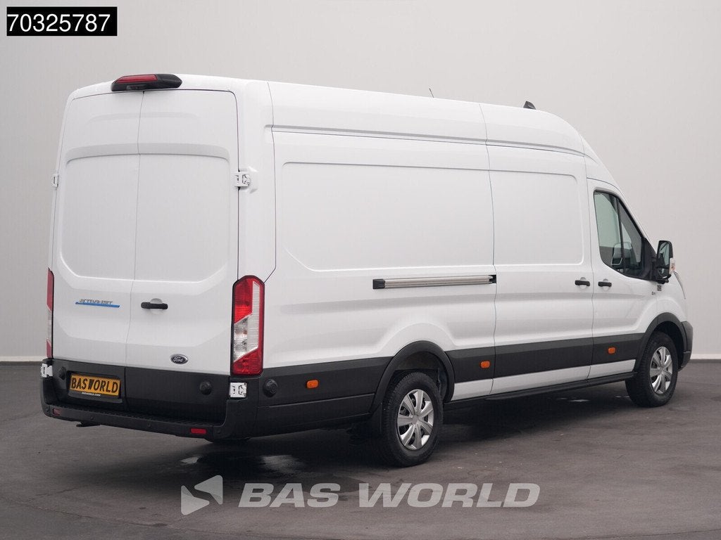 Ford e-Transit 184pk Elektrisch 68kWh 317km WLTP L4H3 Hoog D, Auto's, Bestelwagens en Lichte vracht, Automaat, Stof, Gebruikt