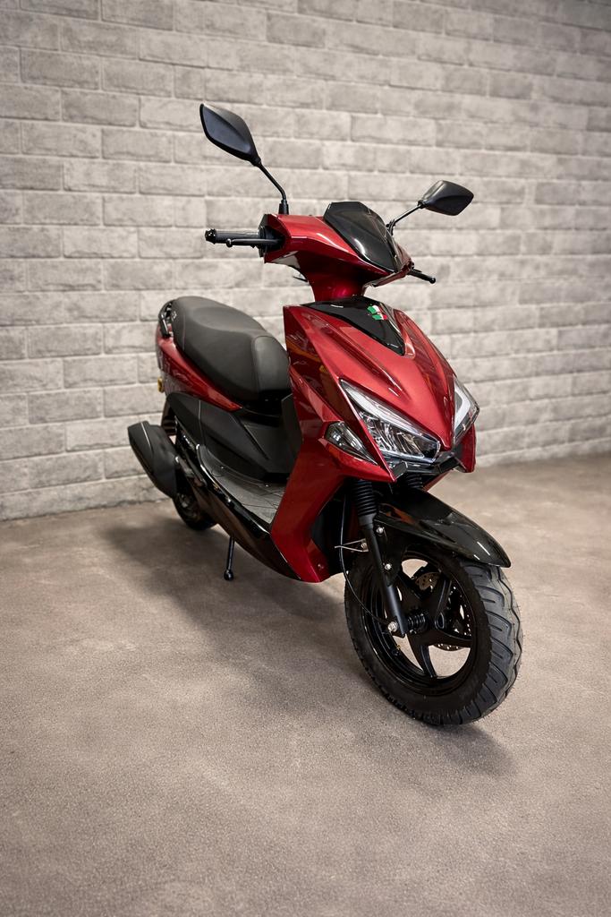 Gts sirocco te ruil tegen andere oude brommer of scooter, Fietsen en Brommers, Ophalen, Zo goed als nieuw