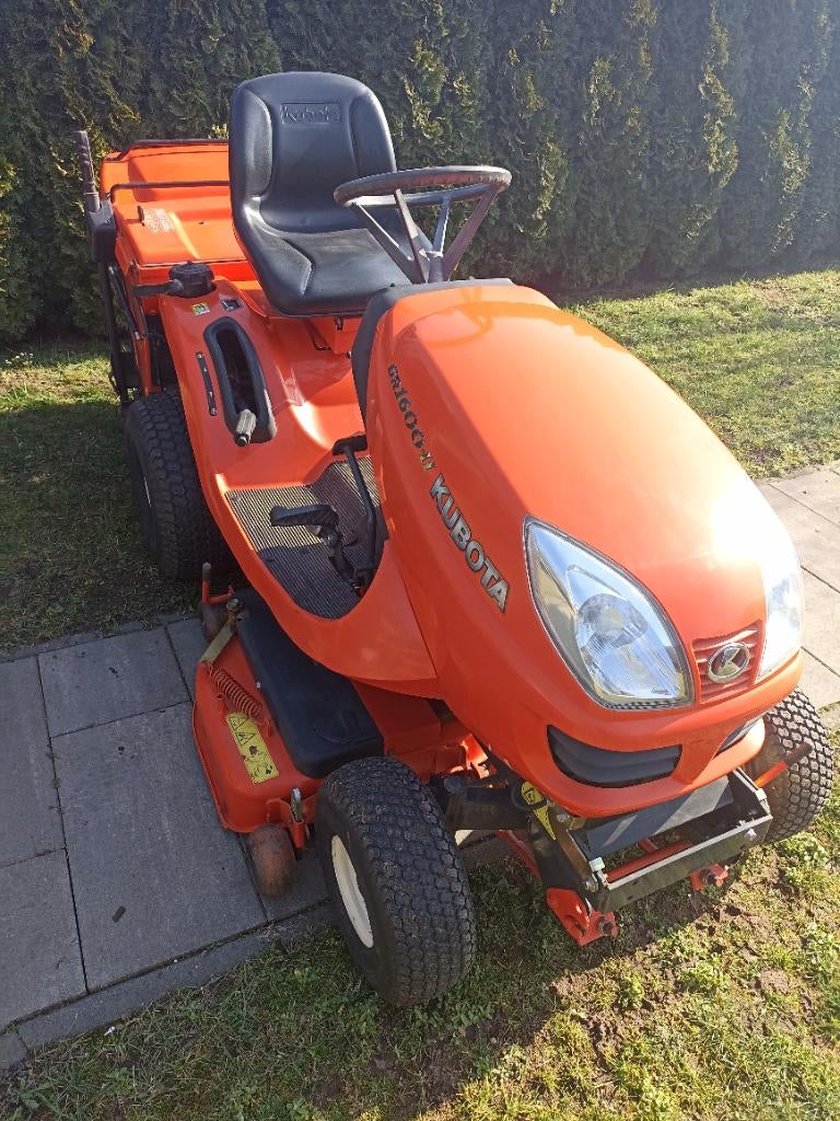Zitmaaier Kubota gr 1600 diesel 271 uur, Ophalen, Zo goed als nieuw, Opvangbak