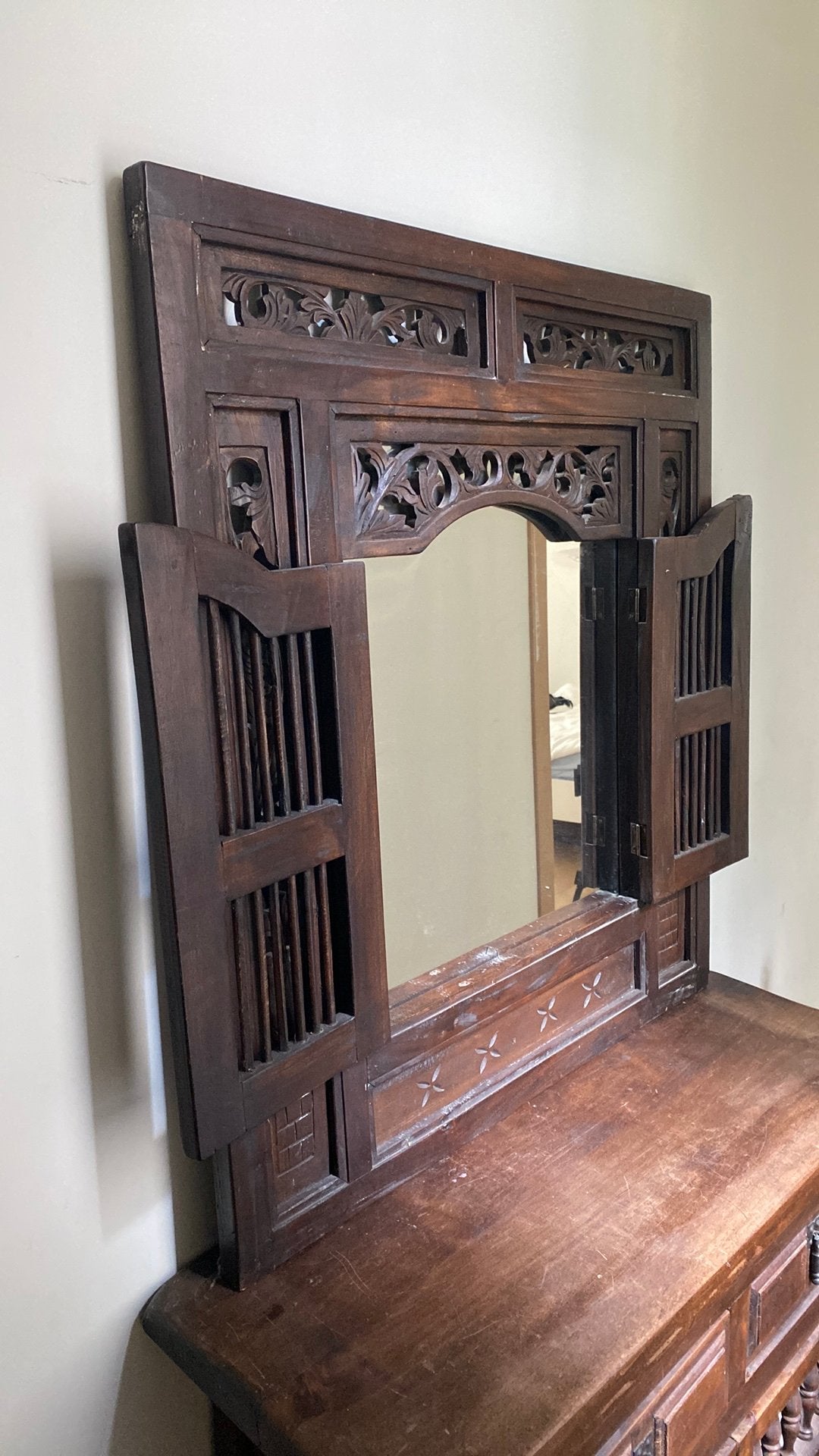 Balinese spiegel met luiken, Hout Indonesië 120X130cm bali, Ophalen