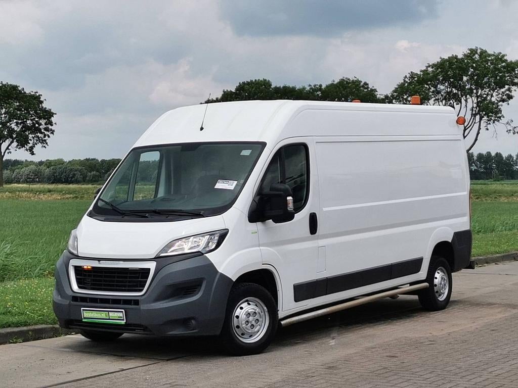 Verhuis wagen met chauffer in kortrijk,