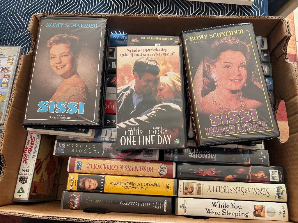 Cassettes VHS à donner, Français, Enlèvement, Utilisé, VHS