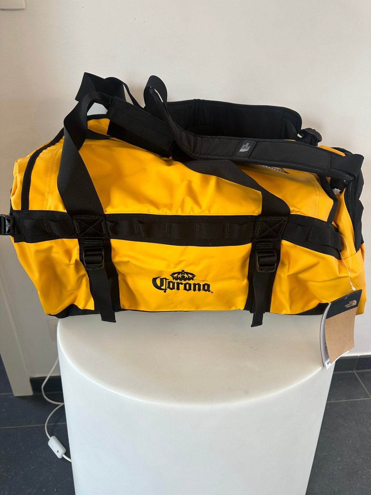 North face Duffel bag M, Ophalen of Verzenden, Nieuw, Geel