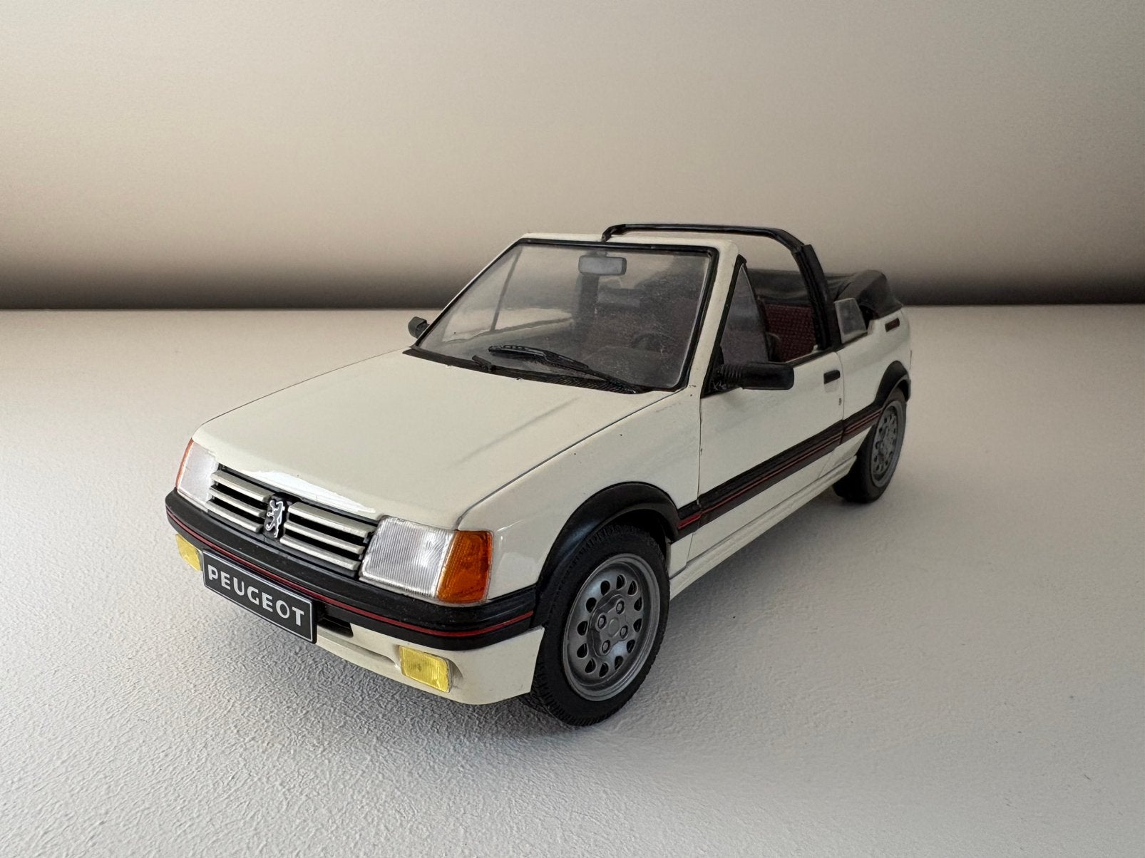 Peugeot 205 CTI 1:18 Solido, Hobby & Loisirs créatifs, Voitures miniatures | 1:18, Utilisé, Solido, Enlèvement ou Envoi