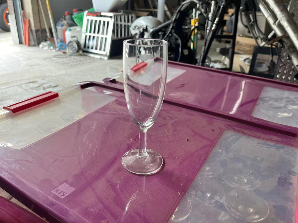 Flûte à champagne, Enlèvement, Comme neuf
