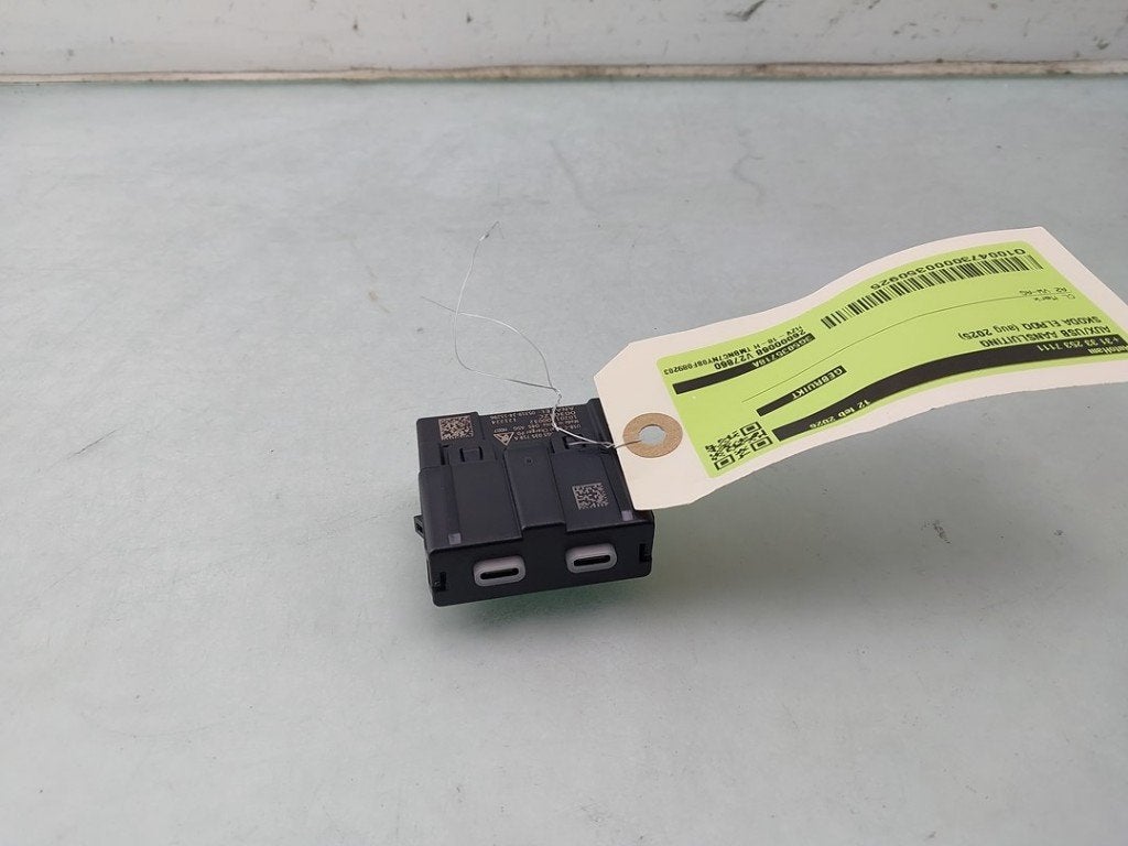 AUX/USB POORT Skoda Elroq (01-2024/-) (|3G5035718A|), Dhr. J. Ham, Gebruikt, Administratie@autoham.nl, Skoda