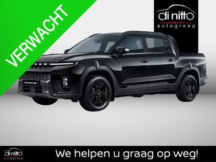 KGM Musso EV 81 kWh Blackline 4WD, Auto's, Stof, 1800 kg, Zwart, 379 km