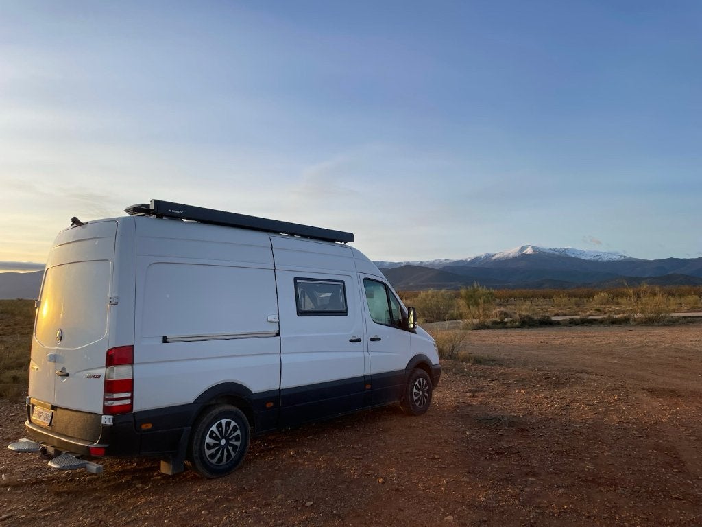 Camper Mercedes Sprinter - meublé et prêt à partir, Airbags, Siège standard, 5 à 6 mètres, Auvent