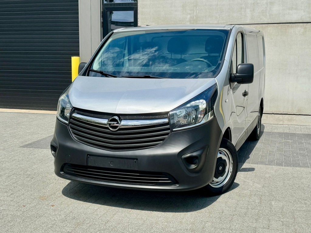 opel vivaro 1.6cdti L1H1 3plaats 136Dkm 2018 euro6B, Auto's, Voorwielaandrijving, 4 deurs, Stof, Vivaro