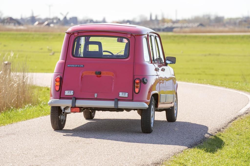 Renault 4 GTL, Autos, Oldtimers & Ancêtres, Rouge, Achat, 1108 cm³, Entreprise