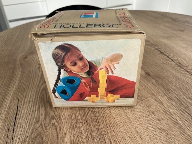 Hollebol ( tupperware ), Ophalen of Verzenden, Gebruikt, Puzzelen