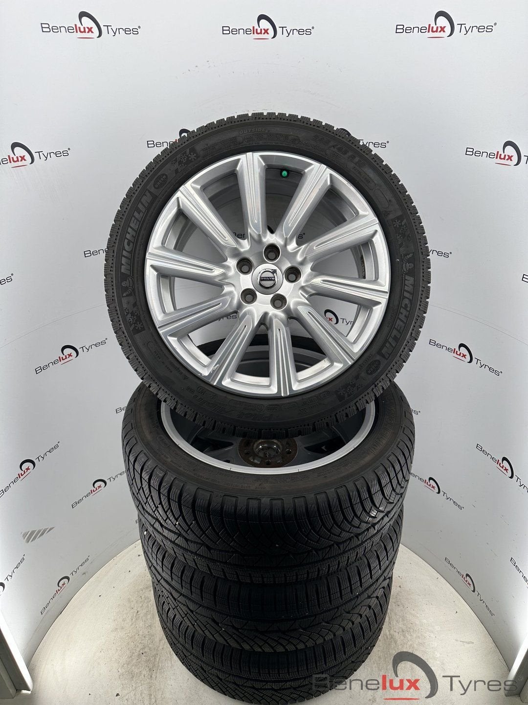 Volvo C30 C40 C70 S40 S60 S80 S90 V40 V50 V60 V70 V90 XC40, Auto-onderdelen, Banden en Velgen, Banden en Velgen, Winterbanden