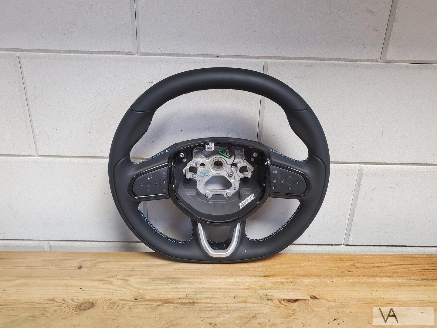 Lynk & Co 01 2020 - 2024 stuur met knoppen als nieuw €200, Autos : Pièces & Accessoires, Commande, Autres marques automobiles
