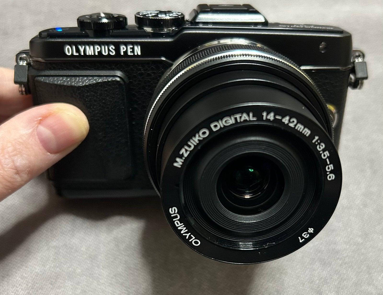 Olympus pen e-pl7 + 14-42mm - New 66 clicks- used 1 ., Ophalen of Verzenden, Olympus, Touchscreen, Accu