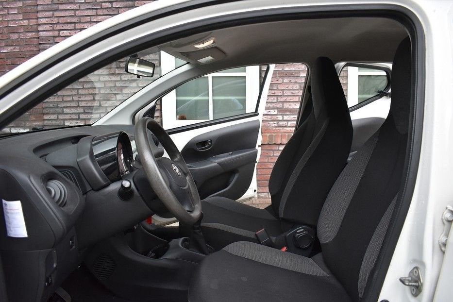 Toyota Aygo 1.0 VVT-i x-now Wij zijn op afspraak geopend! Gr, Auto's, Wit, Bedrijf, Handgeschakeld, Aygo