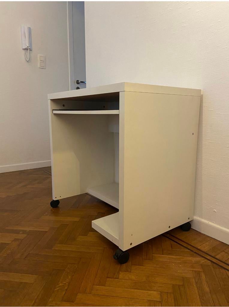 Petit bureau, Enlèvement, Comme neuf