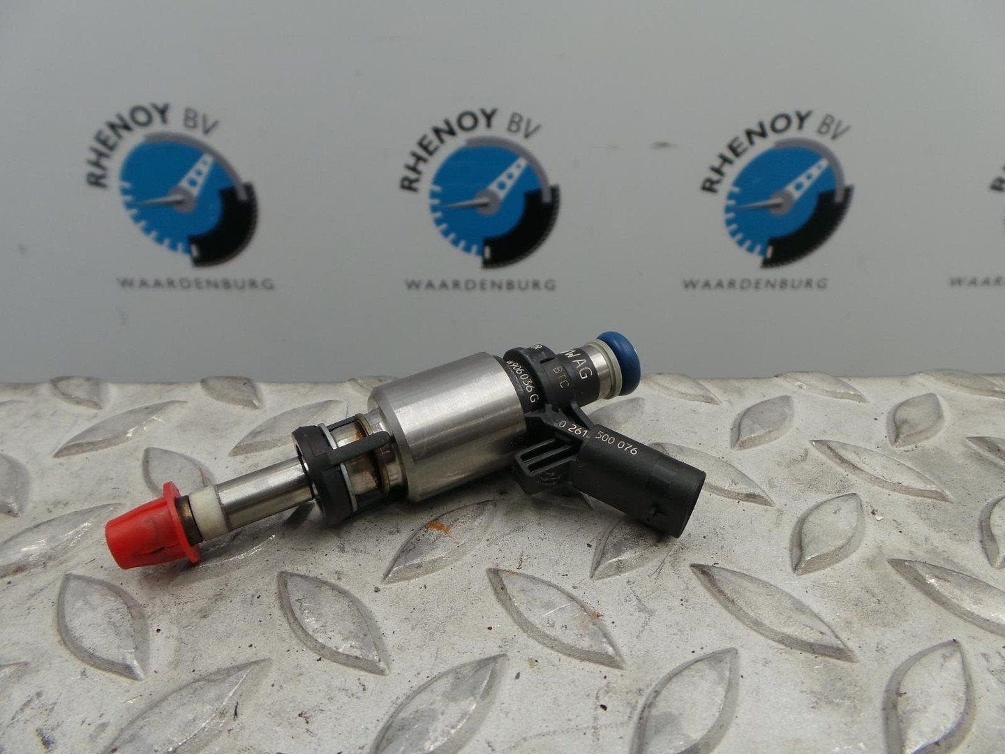 VOLKSWAGEN GOLF BRANDSTOF INJECTOR / VERSTUIVER 2011, Ophalen of Verzenden, Gebruikt, Stiba lid