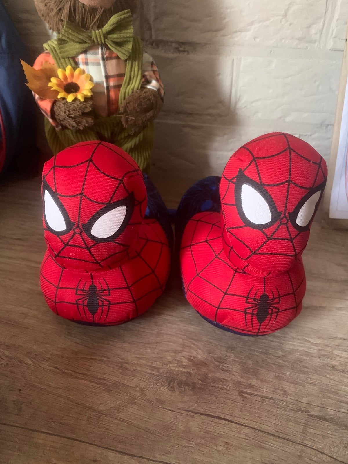 Spiderman pantoffels maat 26, Jongen of Meisje, Overige typen, Ophalen of Verzenden, Zo goed als nieuw