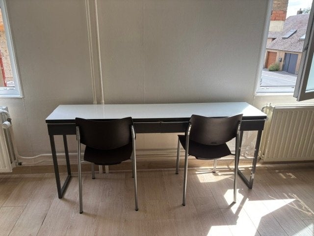 Bureau + 2 chaises, Enlèvement, Comme neuf