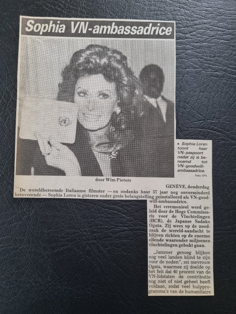 Italiaanse actrice Sophia Loren VN-ambassadrice (1992), Verzenden, Knipsel(s)