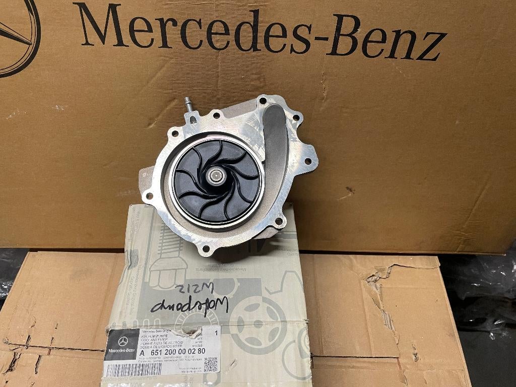 pompe à eau Mercedes Classe E W212 A651200000280, Enlèvement ou Envoi, Neuf, Mercedes-Benz