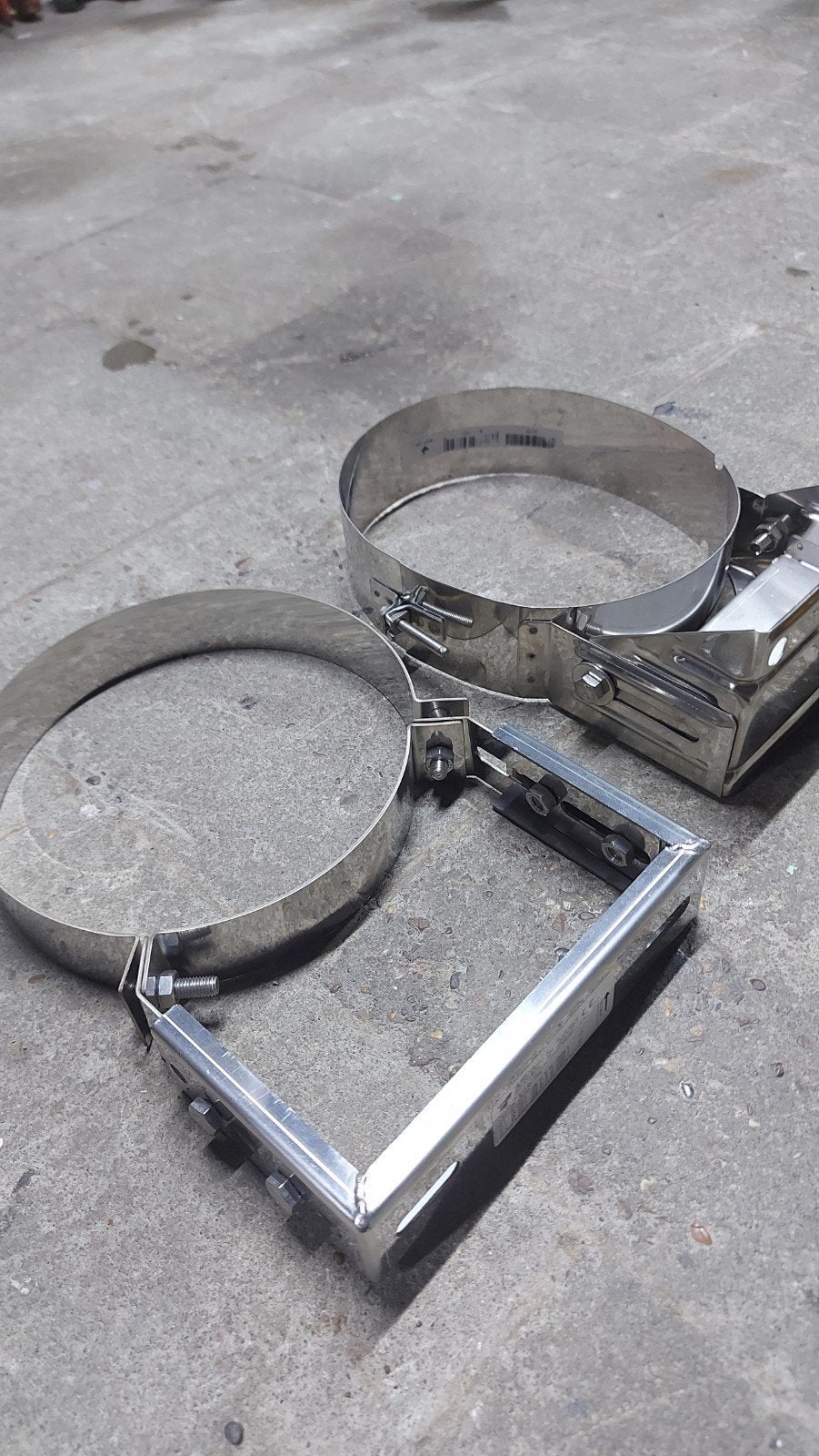 Ophangbeugels voor RVS schouw diameter 200mm, Ophalen