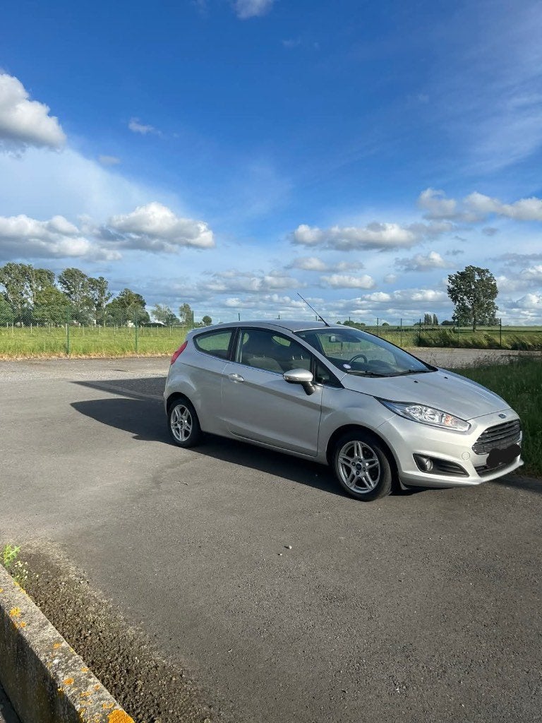 Ford Fiesta, Autos, Ford, Particulier, Fiësta, Régulateur de distance, Airbags, Air conditionné, Bluetooth, Verrouillage central