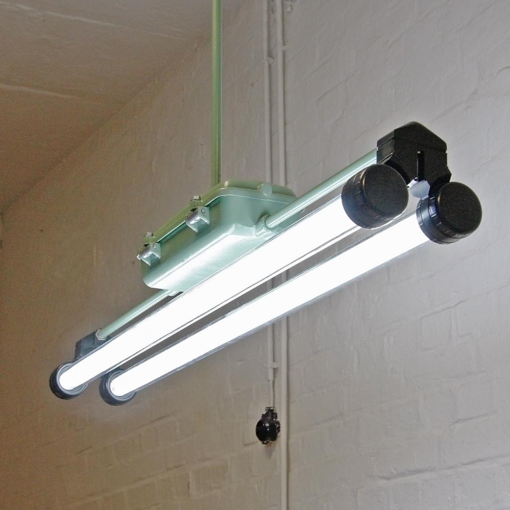 Vintage industriële hanglamp, Huis en Inrichting, Lampen | Hanglampen, Gebruikt, 75 cm of meer, Glas, Metaal, Overige materialen
