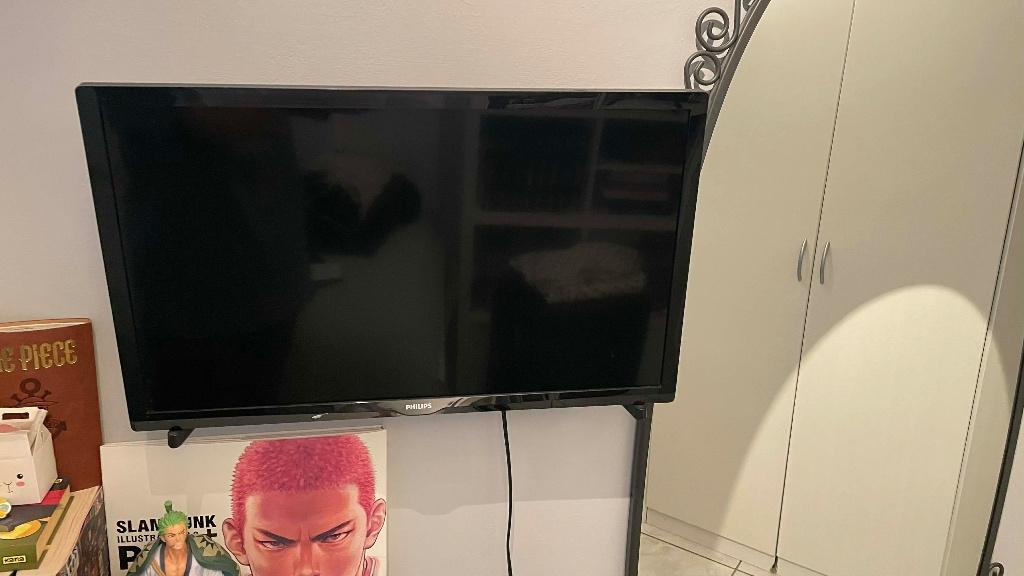 TV + afstandsbediening + PHILIPS 70 diagonale tv-houder, Audio, Tv en Foto, Afstandsbedieningen, Ophalen, Zo goed als nieuw, Tv