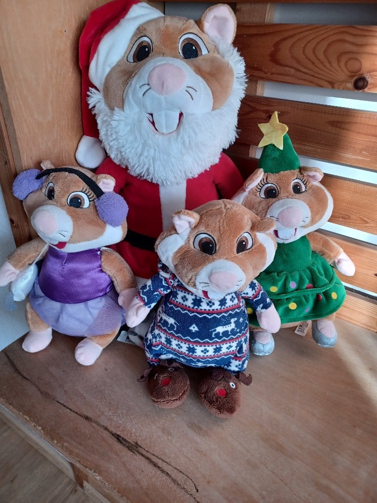 Kerstman met drie kerst knuffels, Diversen, Ophalen, Nieuw