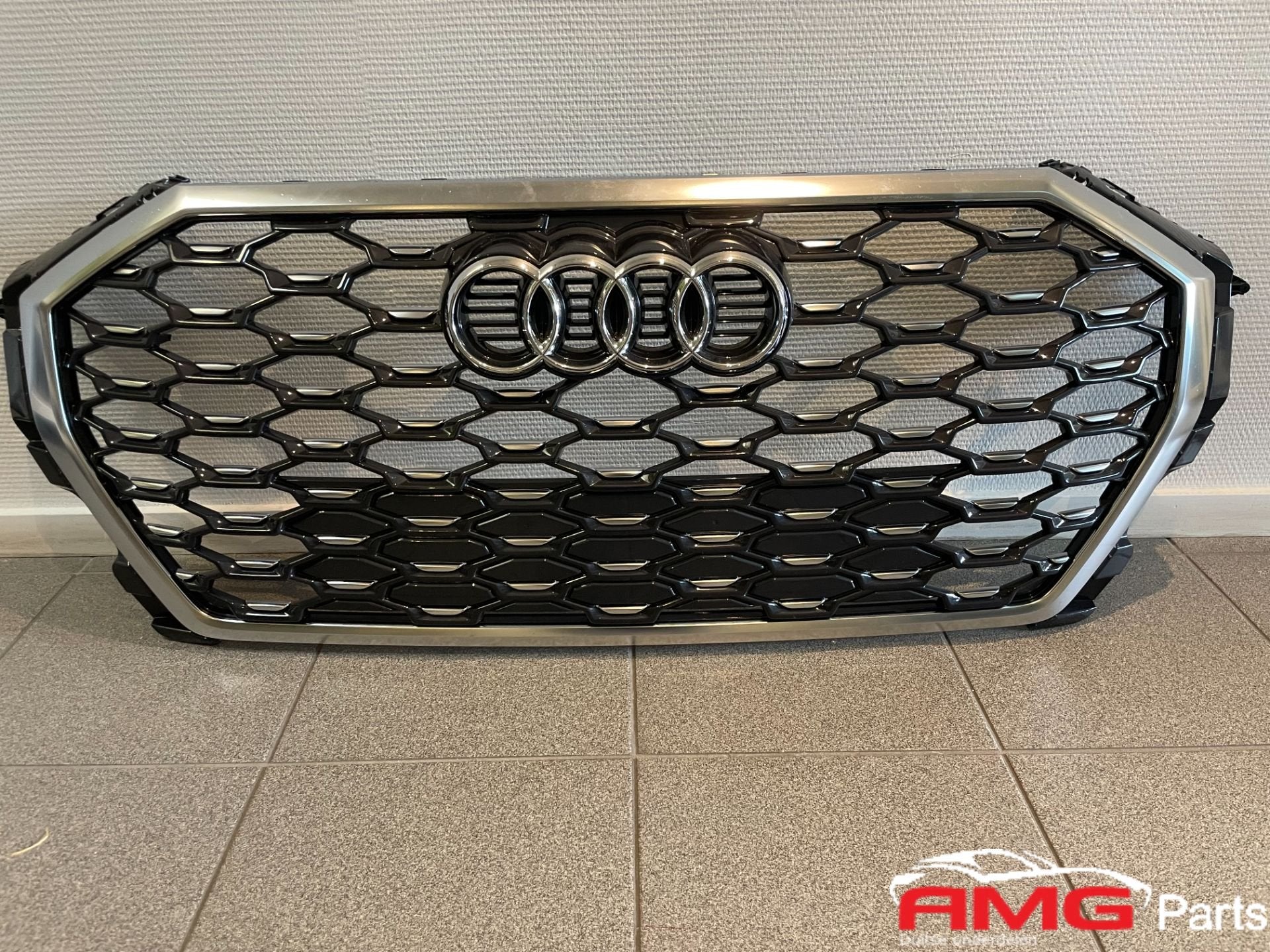 Audi Q3 SQ3 S line 83F853651B, Neuf, AUDI AG, Auto-Union-Strasse 1
85045  Ingolstadt, DE, Audi