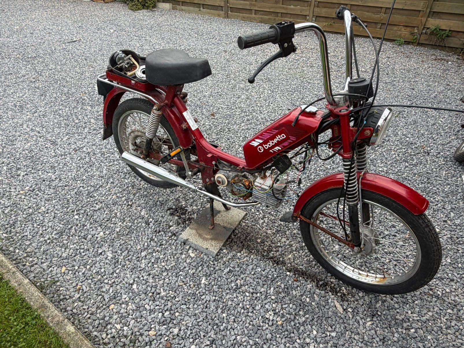 Recherche pieces jawa ou vend, Enlèvement ou Envoi