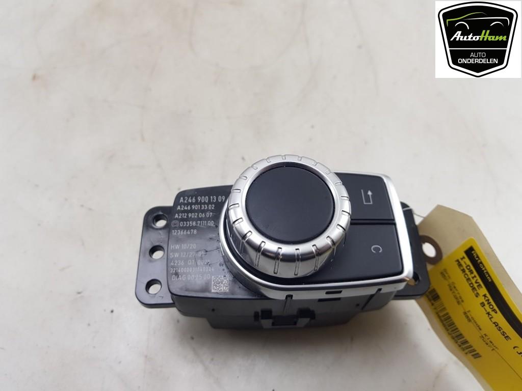PANNEAU DE COMMANDE BORD ORDINATEUR Mercedes-Benz B (W246), Autos : Pièces & Accessoires, Utilisé, Mercedes-Benz