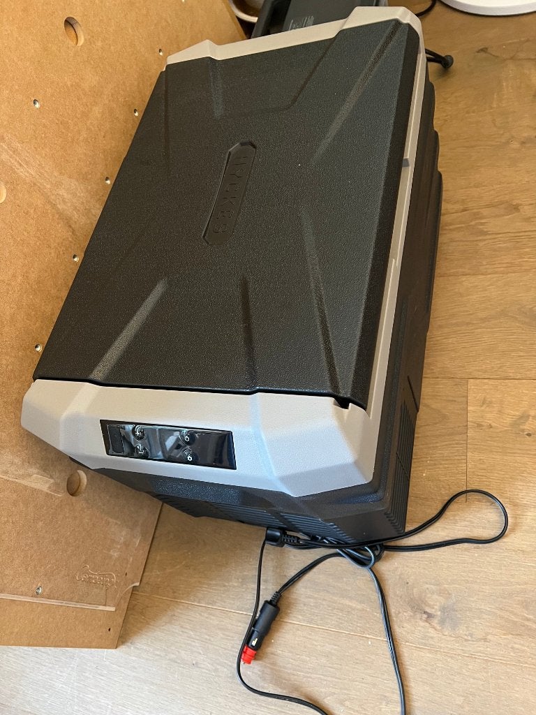 Compressiekoelbox 30 liter, als nieuw, 1 week gebruikt, Caravans en Kamperen, Ophalen of Verzenden, Zo goed als nieuw, Koelbox