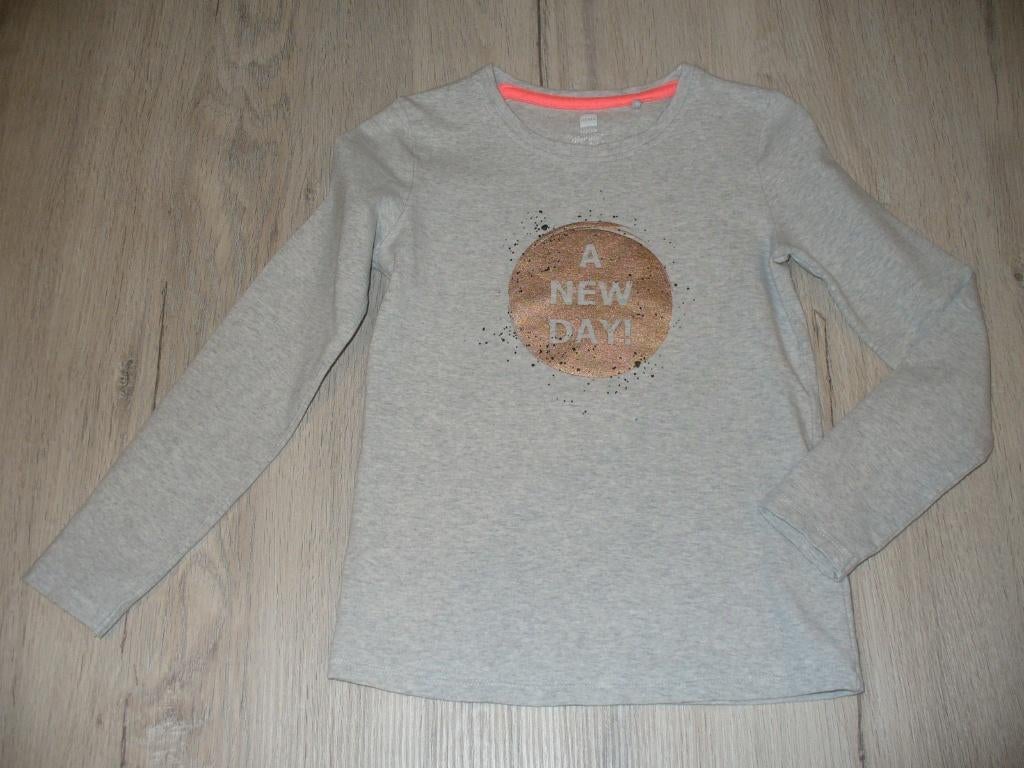 Longsleeve Hema maat 122-128, Kinderen en Baby's, Kinderkleding | Maat 122, Meisje, Ophalen of Verzenden, Zo goed als nieuw, Shirt of Longsleeve