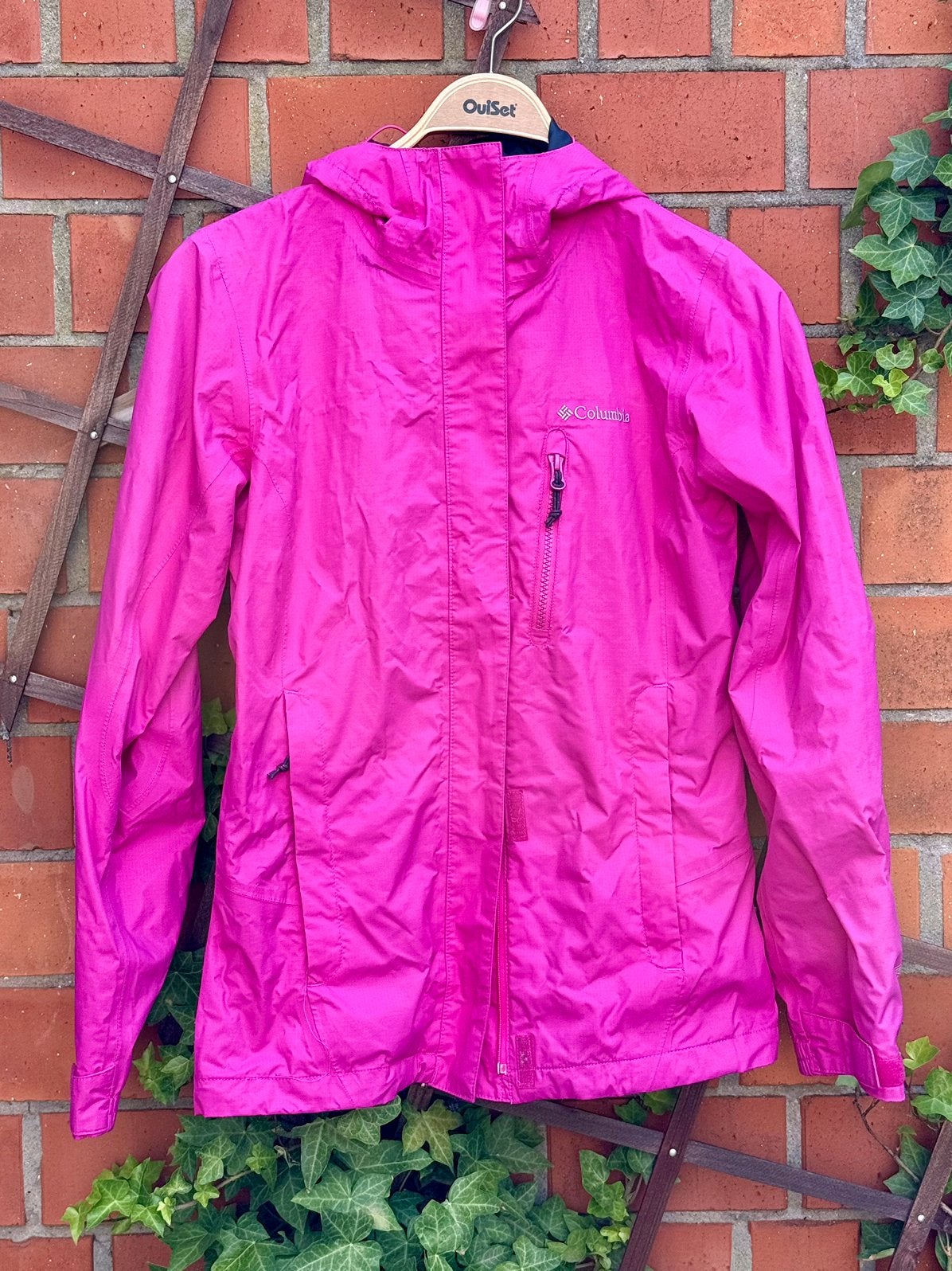 Columbia Omni-Tech waterdichte jas met kap., Ophalen of Verzenden, Zo goed als nieuw, Maat 38/40 (M), Roze