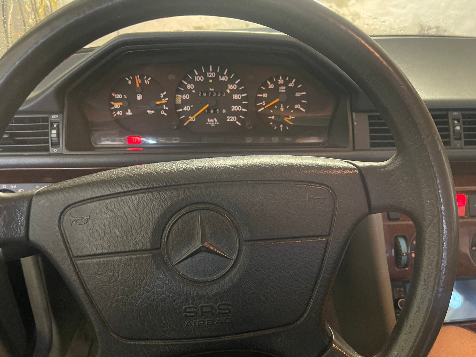 Mercedes E250d w124 facelift OM605 Oldtimer, foto 9