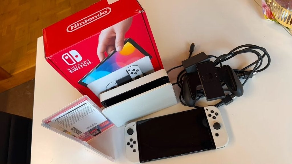 Nintendo Switch OLED, Consoles de jeu & Jeux vidéo, Envoi, Comme neuf, Switch OLED