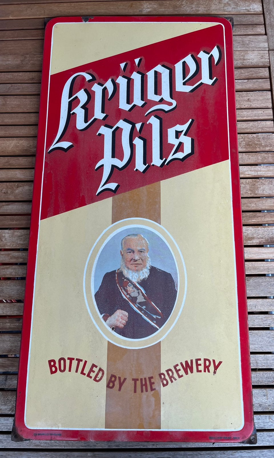 Zeer mooie emaille plaat Kruger Pils, Verzamelen, Ophalen, Gebruikt, Reclamebord