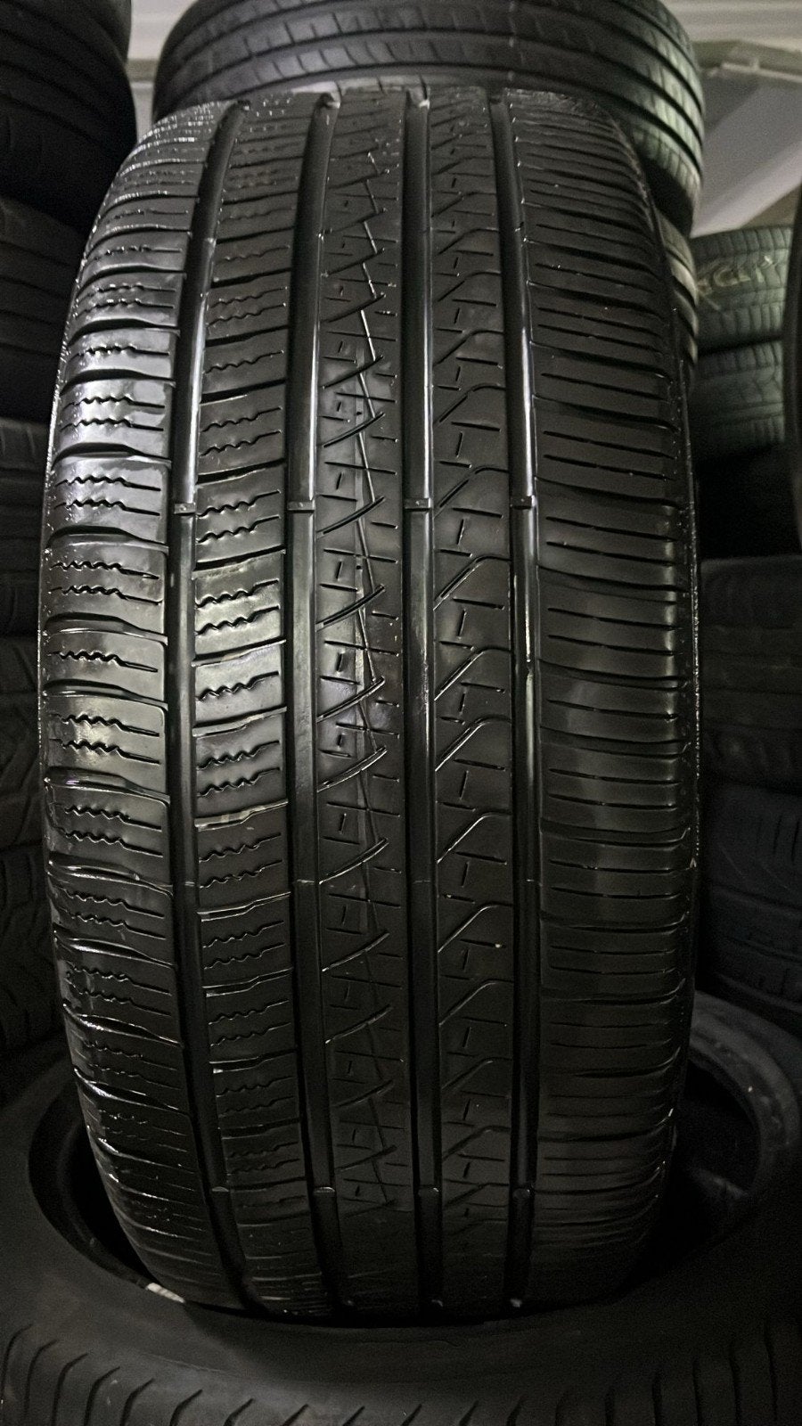 26540r22 265 40 r22 265/40/r22 pirelli avec montage, Enlèvement ou Envoi