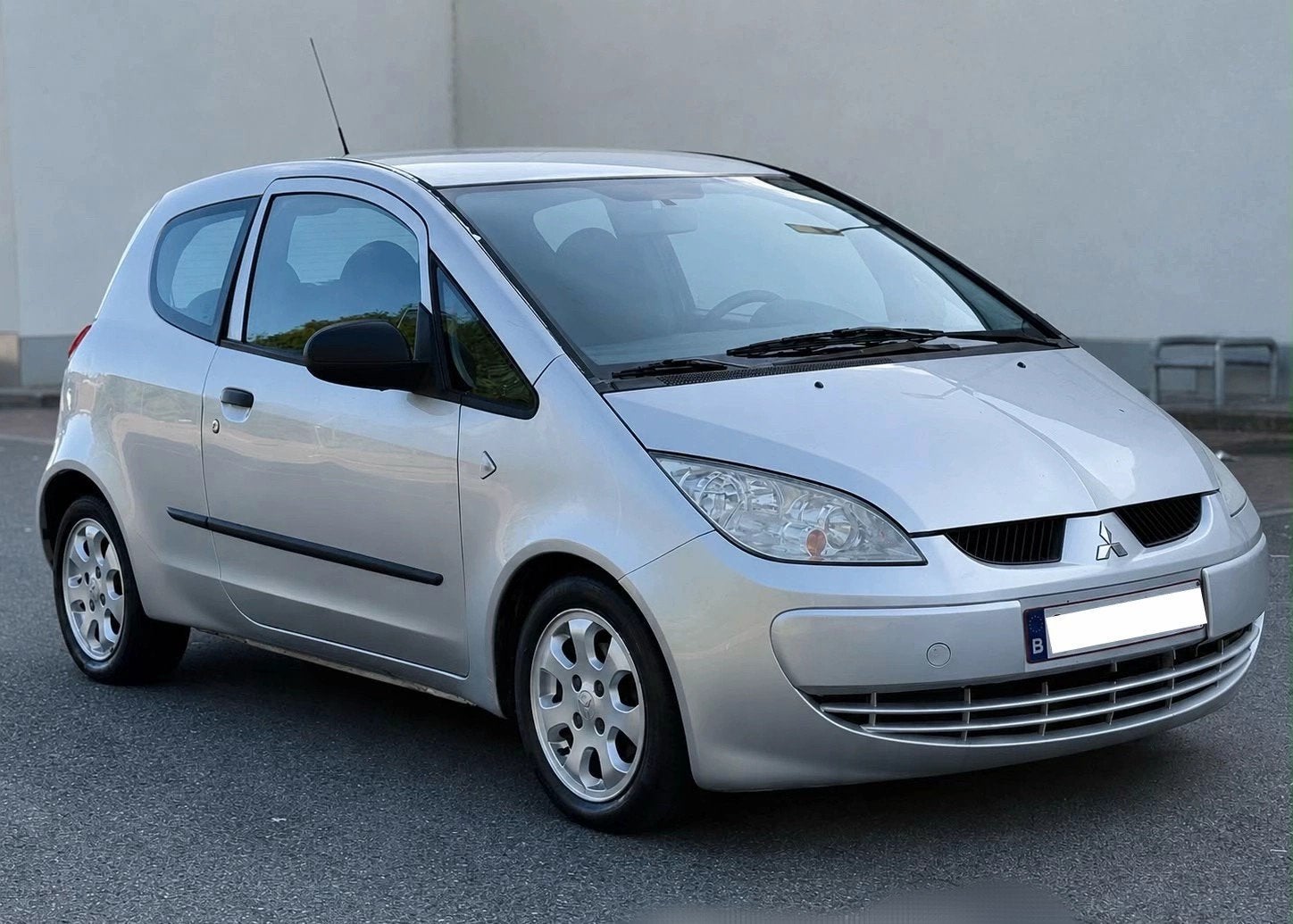 Prête a immatriculé mitsubishi colt, Autos, Mitsubishi, Argent ou Gris, Achat, Boîte manuelle, Particulier