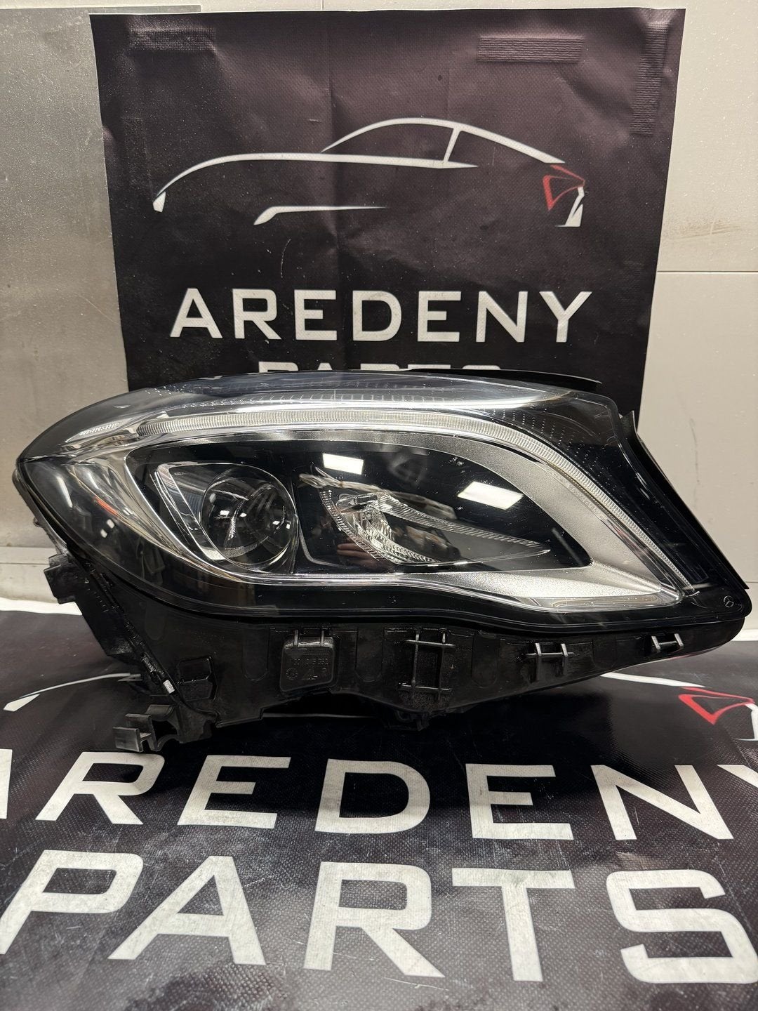 Mercedes GLA W156 X156 Facelift Koplamp Rechts A1569067000, Utilisé, -, -, Enlèvement ou Envoi