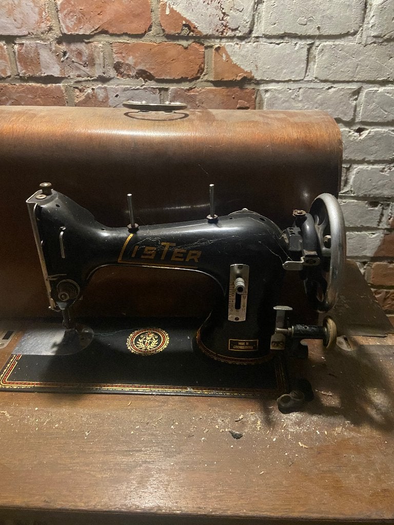 Machine à coudre ancienne, Enlèvement