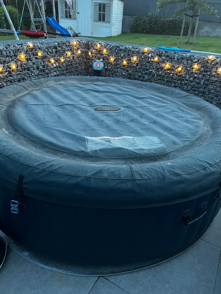 Intex jacuzzi 6 personen, Jardin & Terrasse, Bains à remous et Spas, Enlèvement, Comme neuf, Filtre