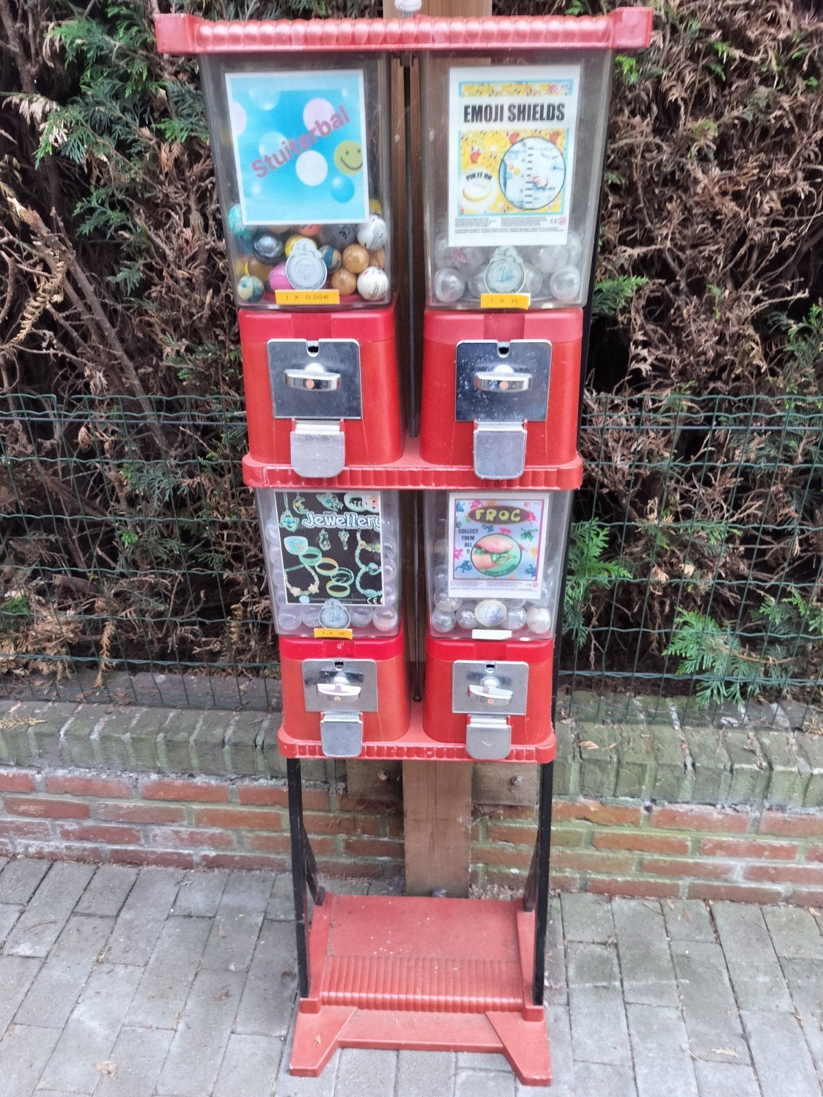 kauwgom automaat, Ophalen