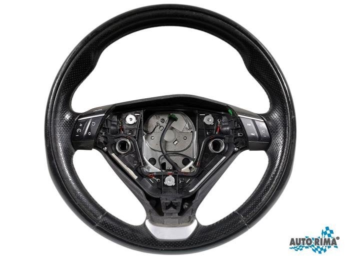 Volant d'un Volvo V70, -, 3 mois de garantie, -, -