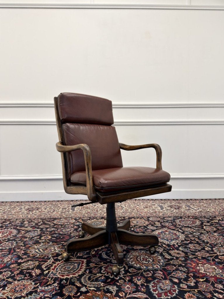 Klassiek Engels Chesterfield Bureaustoel, Antiek en Kunst, Antiek | Kantoor en Zakelijk, Ophalen