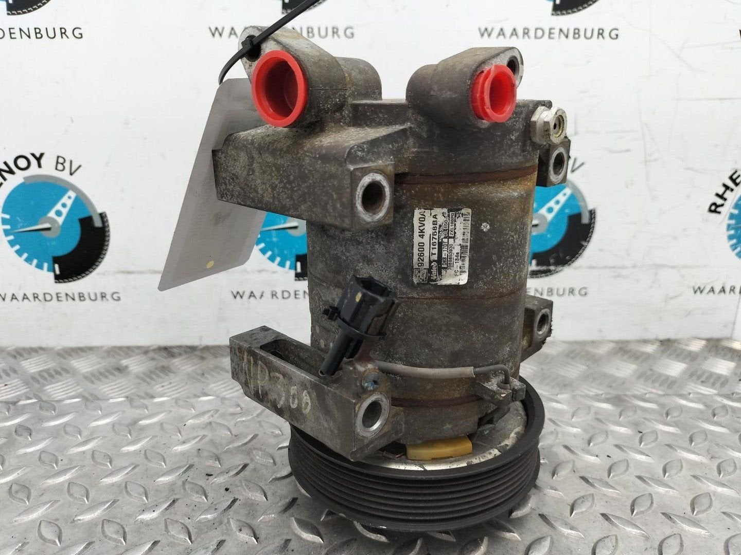 NISSAN NAVARA AIRCO COMPRESSOR / AIRCOPOMP 2013, Auto-onderdelen, Ophalen of Verzenden, Gebruikt, ARN erkend